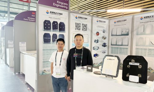 湖南bevictor伟德官网携最新防弹产品亮相法国欧洲国际防务展